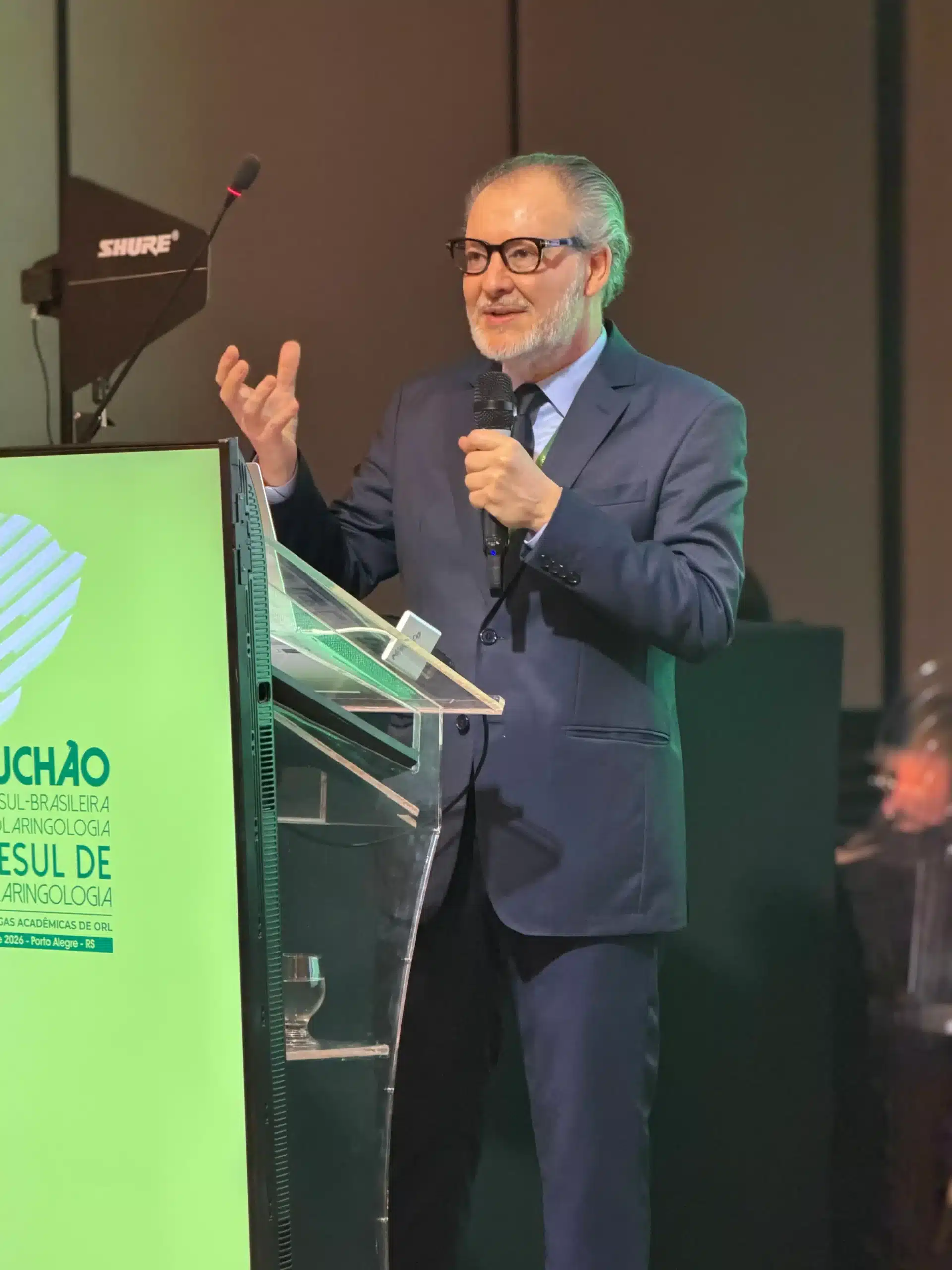 Dr. Marcelo Zanini ministra palestra sobre cirurgia plástica facial no XIII Gauchão de Otorrinolaringologia